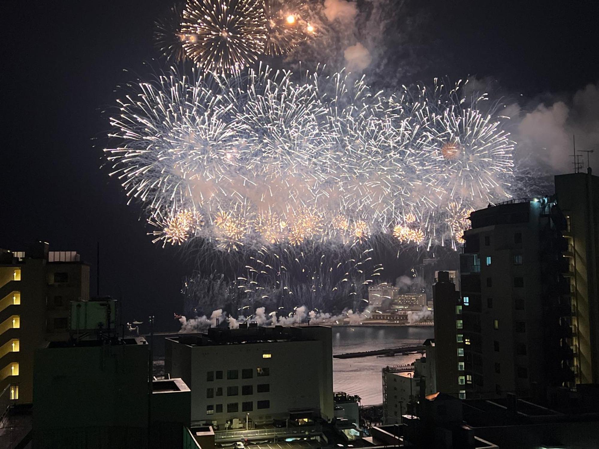 ゲストハウスあさひ Atami  Buitenkant foto